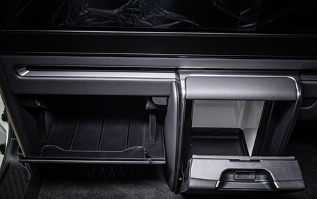 Lexus LM, 2024 год, 19 900 000 рублей, 30 фотография