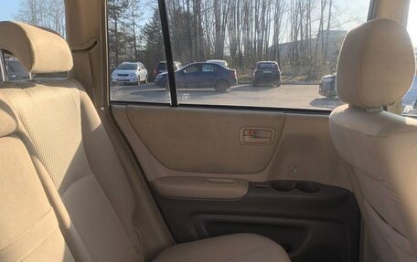 Toyota Highlander III, 2004 год, 1 200 000 рублей, 11 фотография