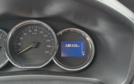 Renault Logan II, 2018 год, 630 000 рублей, 14 фотография