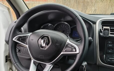 Renault Logan II, 2018 год, 630 000 рублей, 13 фотография
