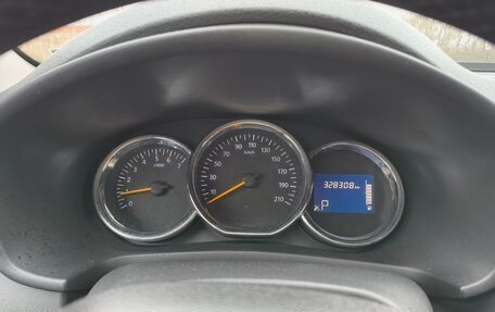 Renault Logan II, 2018 год, 630 000 рублей, 17 фотография