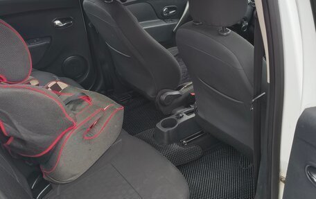 Renault Logan II, 2018 год, 630 000 рублей, 26 фотография
