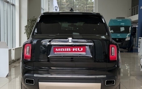 Rolls-Royce Cullinan, 2021 год, 43 000 000 рублей, 6 фотография