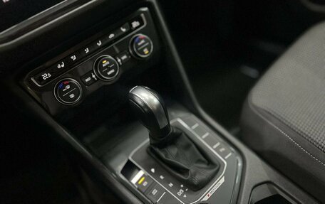 Volkswagen Tiguan II, 2019 год, 2 550 000 рублей, 26 фотография