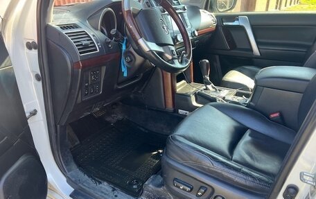 Toyota Land Cruiser Prado 150 рестайлинг 2, 2013 год, 4 000 000 рублей, 16 фотография