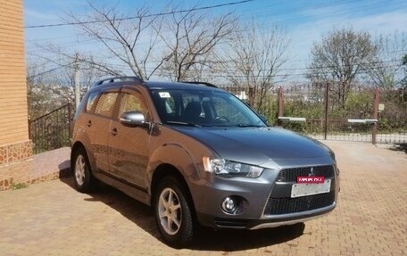 Mitsubishi Outlander III рестайлинг 3, 2010 год, 1 400 000 рублей, 18 фотография