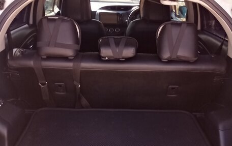 Toyota Vitz, 2015 год, 1 150 000 рублей, 3 фотография