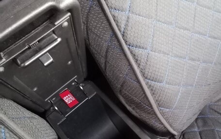 Toyota Vitz, 2015 год, 1 150 000 рублей, 6 фотография