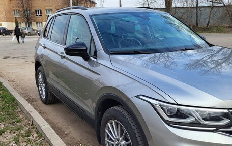 Volkswagen Tiguan II, 2021 год, 3 800 000 рублей, 6 фотография