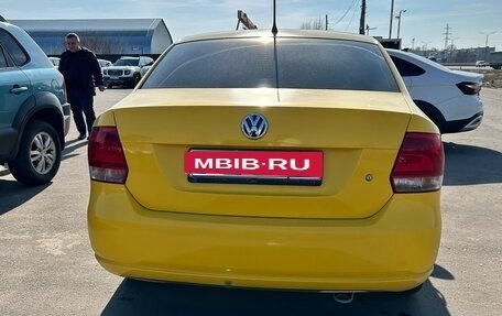 Volkswagen Polo VI (EU Market), 2013 год, 720 000 рублей, 2 фотография