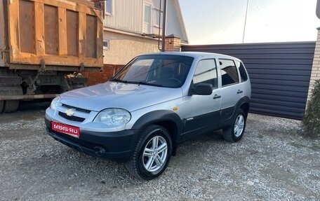 Chevrolet Niva I рестайлинг, 2010 год, 500 000 рублей, 1 фотография
