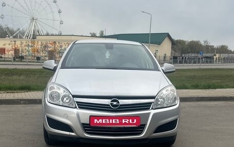 Opel Astra H, 2010 год, 715 000 рублей, 2 фотография