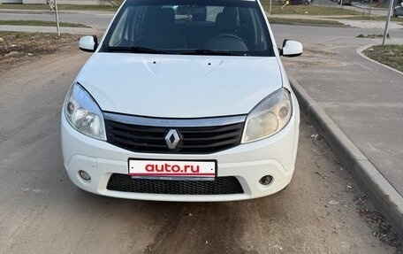 Renault Sandero I, 2013 год, 400 000 рублей, 1 фотография
