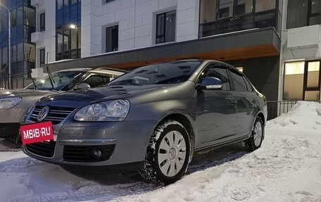 Volkswagen Jetta VI, 2010 год, 970 000 рублей, 3 фотография