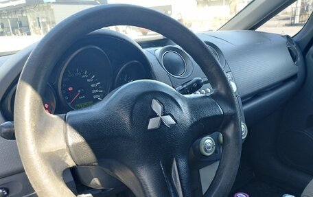 Mitsubishi Colt VI рестайлинг, 2006 год, 350 000 рублей, 9 фотография