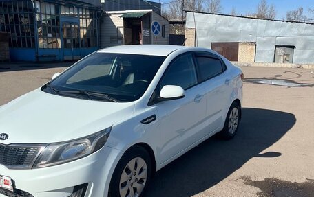 KIA Rio III рестайлинг, 2014 год, 760 000 рублей, 2 фотография