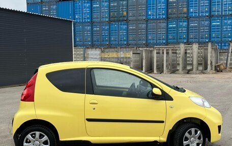 Peugeot 107 I рестайлинг, 2011 год, 450 000 рублей, 3 фотография