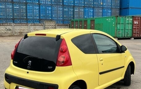 Peugeot 107 I рестайлинг, 2011 год, 450 000 рублей, 4 фотография