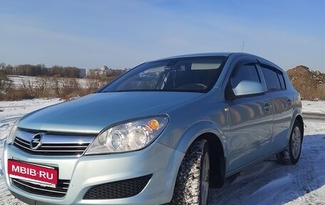 Opel Astra J, 2009 год, 680 000 рублей, 1 фотография