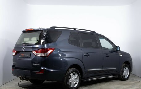 SsangYong Stavic, 2013 год, 1 677 000 рублей, 4 фотография