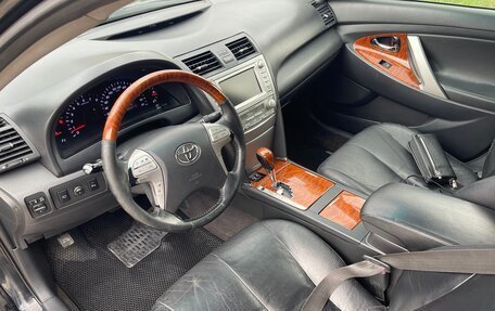 Toyota Camry, 2010 год, 950 000 рублей, 6 фотография
