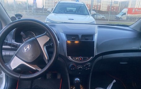 Hyundai Solaris II рестайлинг, 2015 год, 479 000 рублей, 7 фотография