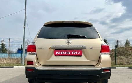 Toyota Highlander III, 2011 год, 1 940 000 рублей, 9 фотография