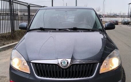 Skoda Fabia II, 2011 год, 550 000 рублей, 2 фотография