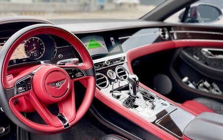 Bentley Continental GT III, 2018 год, 17 000 000 рублей, 28 фотография