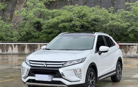 Mitsubishi Outlander III рестайлинг 3, 2019 год, 1 700 000 рублей, 6 фотография