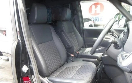 Toyota Voxy, 2022 год, 2 670 033 рублей, 11 фотография