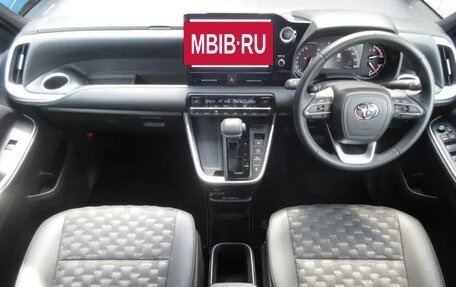 Toyota Voxy, 2022 год, 2 670 033 рублей, 4 фотография