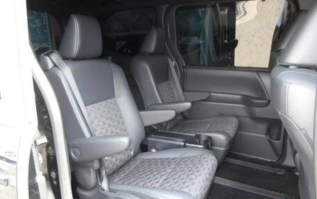 Toyota Voxy, 2022 год, 2 670 033 рублей, 13 фотография