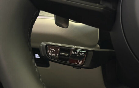 Porsche Cayenne III, 2025 год, 23 000 000 рублей, 26 фотография