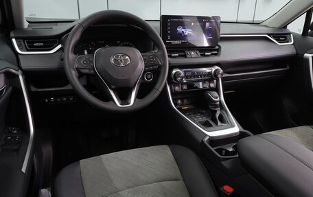 Toyota RAV4, 2024 год, 3 950 000 рублей, 6 фотография