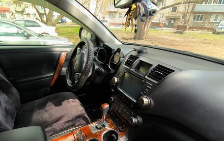 Toyota Highlander III, 2011 год, 2 150 000 рублей, 12 фотография