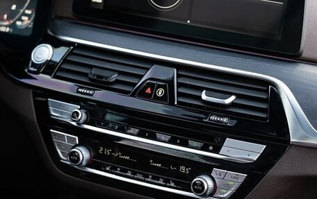 BMW 5 серия, 2023 год, 4 550 000 рублей, 8 фотография