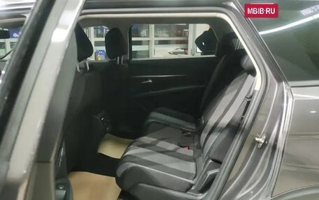 Peugeot 5008 II, 2022 год, 1 880 000 рублей, 13 фотография