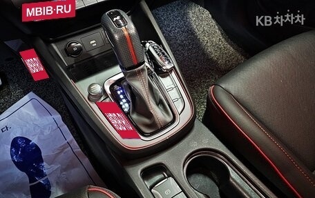 Hyundai Kona I, 2021 год, 1 585 000 рублей, 20 фотография