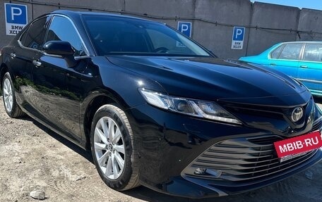 Toyota Camry, 2018 год, 2 850 000 рублей, 3 фотография