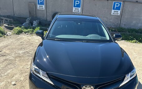 Toyota Camry, 2018 год, 2 850 000 рублей, 6 фотография