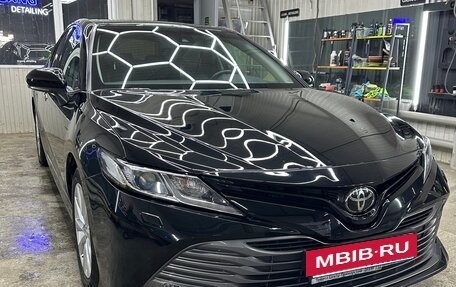 Toyota Camry, 2018 год, 2 850 000 рублей, 4 фотография