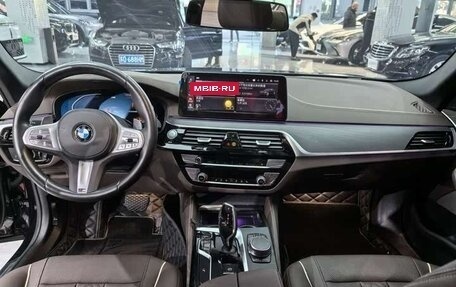 BMW 5 серия, 2023 год, 4 800 000 рублей, 13 фотография