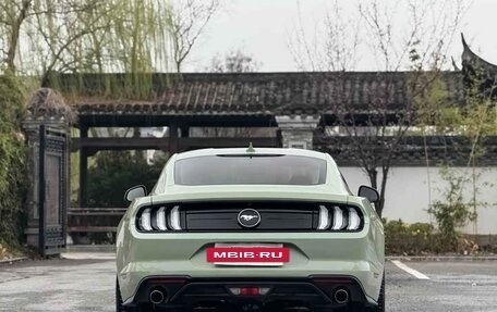 Ford Mustang VI рестайлинг, 2021 год, 2 888 000 рублей, 4 фотография