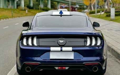 Ford Mustang VI рестайлинг, 2020 год, 2 190 300 рублей, 7 фотография