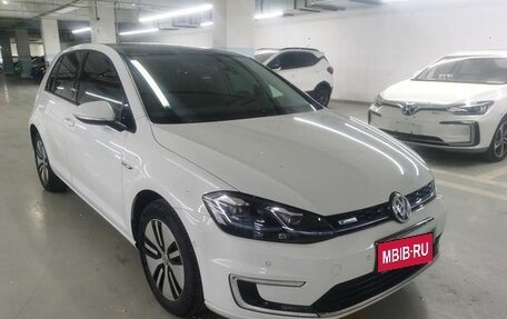 Volkswagen Golf VII, 2019 год, 1 850 000 рублей, 1 фотография