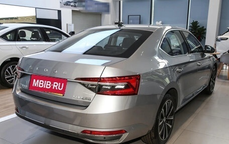 Skoda Superb III рестайлинг, 2022 год, 2 250 700 рублей, 6 фотография
