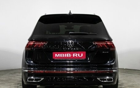 Volkswagen Tiguan II, 2021 год, 3 399 700 рублей, 6 фотография
