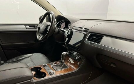 Volkswagen Touareg III, 2013 год, 1 999 000 рублей, 17 фотография