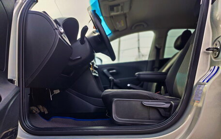 Volkswagen Polo VI (EU Market), 2011 год, 23 фотография